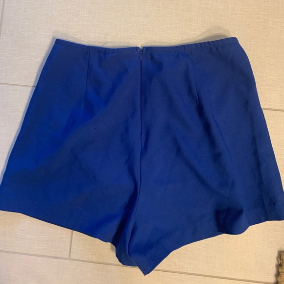 High waisted shorts - Picture 3 of 3